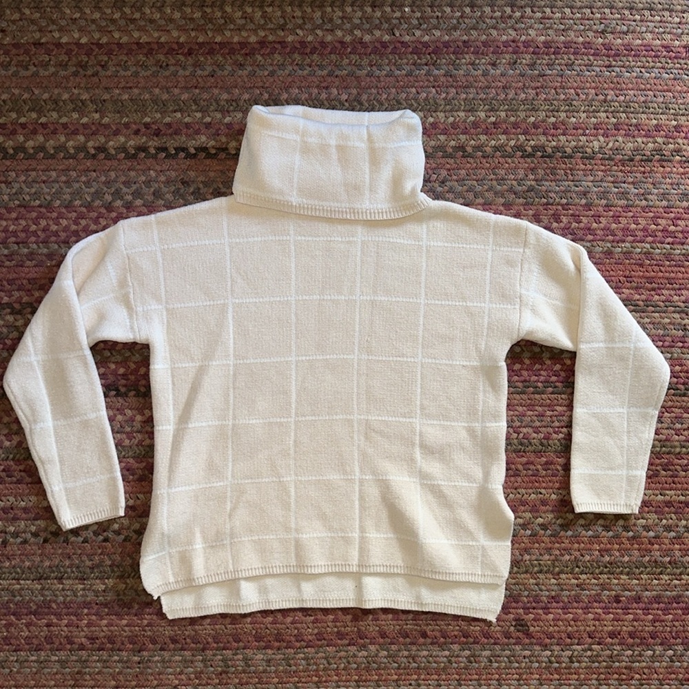 ECOWISH CREAM GRID PRINT COZY OVERSIZED TURTLE NECK SWEATER